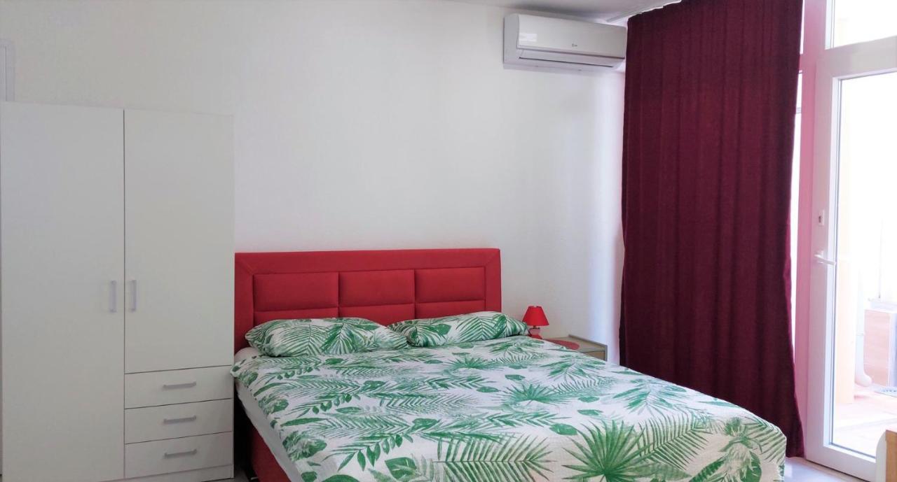 Amore House With Apartment Умаг Екстериор снимка