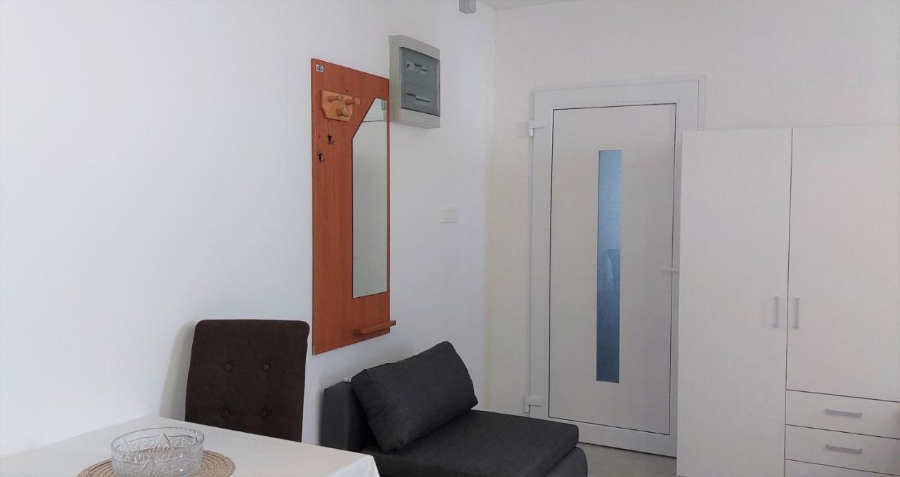 Amore House With Apartment Умаг Екстериор снимка