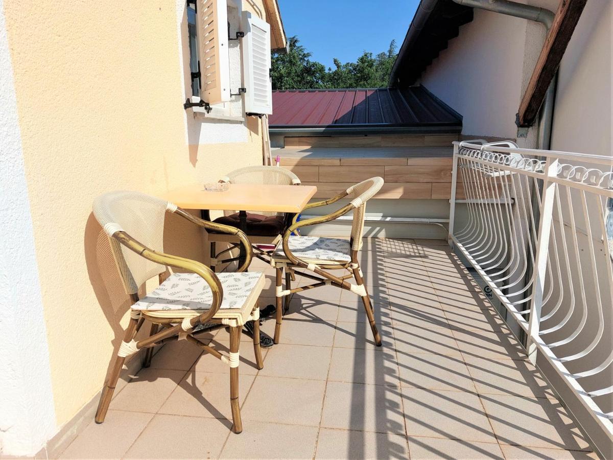Amore House With Apartment Умаг Екстериор снимка