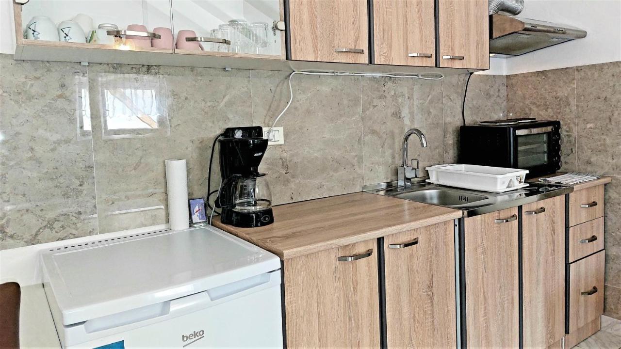 Amore House With Apartment Умаг Екстериор снимка